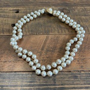Vintage Marvella faux pearl necklace.